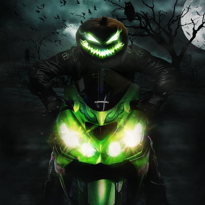 Read more about the article Stickers Halloween : Personnalisez votre moto pour 2024!