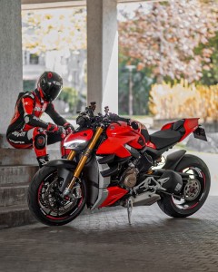 Red 1